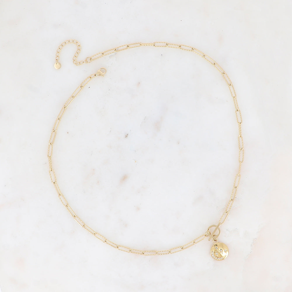 Collier maille striée, pendentif fermoir T avec lune et étoiles ornées d'oxydes de zirconium 45+5 cm