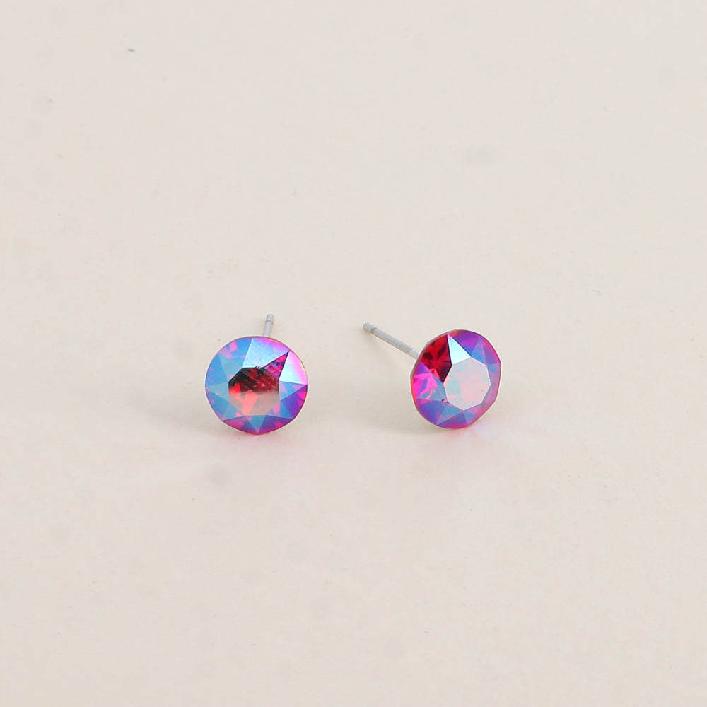 Boucles puces argentées – Ornées de cristaux de Swarovski® SS39 - Dimensions de la boucle : 8x8 mm - Light Siam shimmer