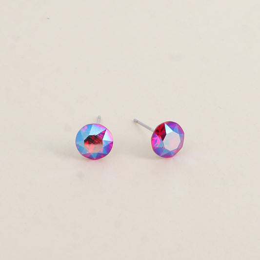 Boucles puces argentées – Ornées de cristaux de Swarovski® SS39 - Dimensions de la boucle : 8x8 mm - Light Siam shimmer