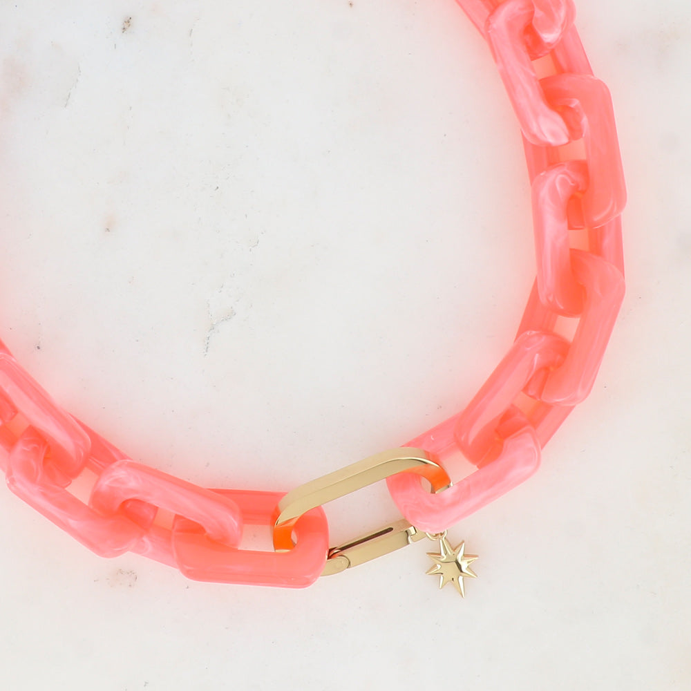 Collier avec étoile et résine rectangulaire orange 42+10 cm