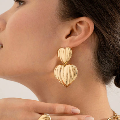Boucles pendantes - double cœur strié 36x56 mm