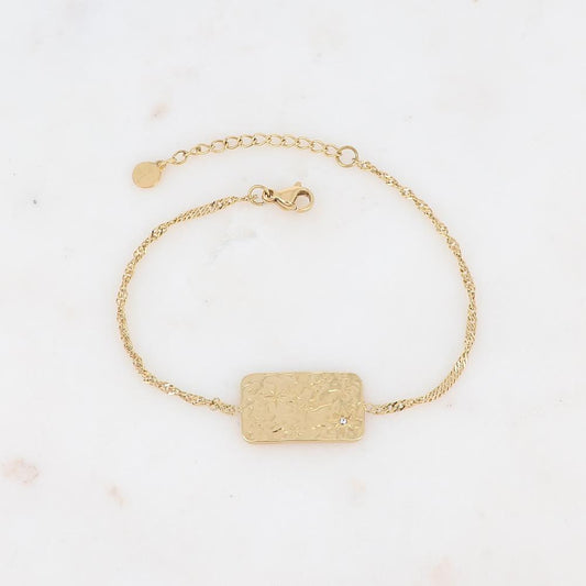 Bracelet avec pièce géométrique martelée, étoiles gravées et strass