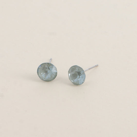 Boucles puces argentées – Ornées de cristaux de Swarovski® SS39 - Dimensions de la boucle : 8x8 mm - Agave ignite