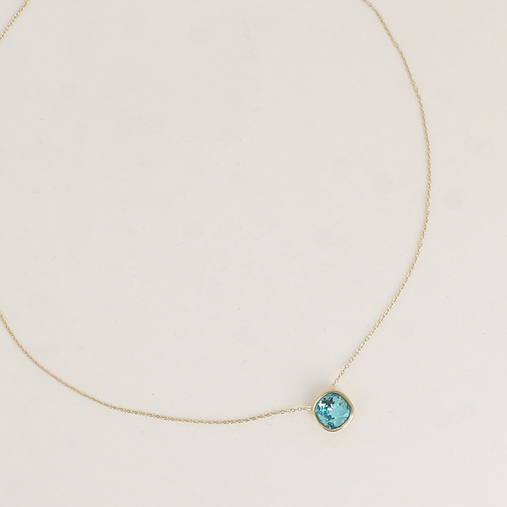 Collier orné de cristal de Swarovski® 8 mm - Longueur de chaîne : 39+5 cm - Diamètre du cristal : 8 mm - Light turquoise