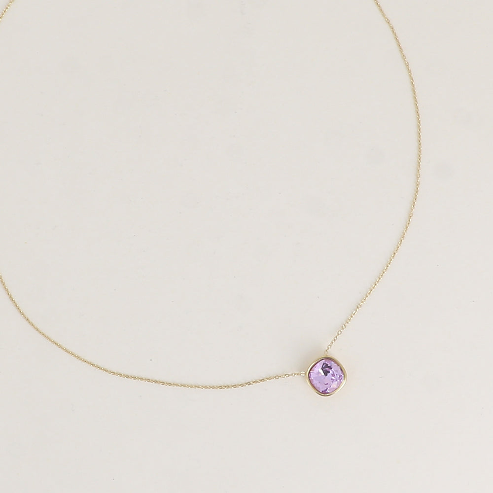 Collier orné de cristal de Swarovski® 8 mm - Longueur de chaîne : 39+5 cm - Diamètre du cristal : 8 mm - Violet