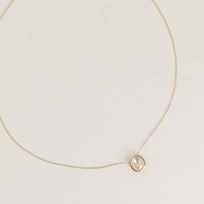 Collier orné de cristal de Swarovski® 8 mm - Longueur de chaîne : 39+5 cm - Diamètre du cristal : 8 mm - Golden shadow