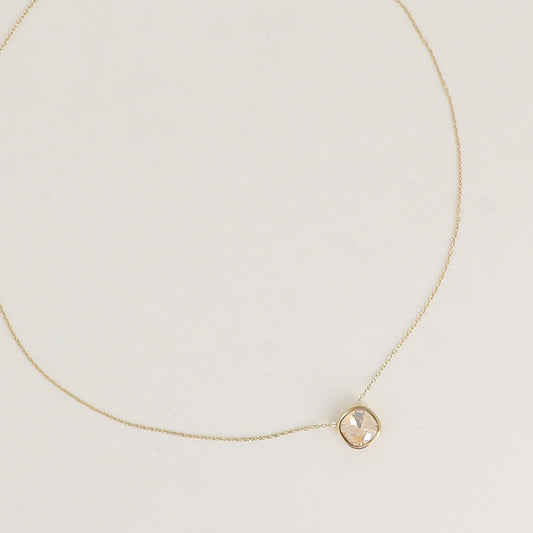 Collier orné de cristal de Swarovski® 8 mm - Longueur de chaîne : 39+5 cm - Diamètre du cristal : 8 mm - Golden shadow