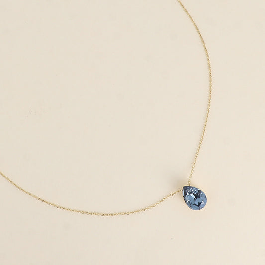 Collier - Pendentif cristal de Swarovski® en forme de goutte - Longueur du collier : 40+5 cm - Dimensions du cristal : 10x14 mm - Denim blue