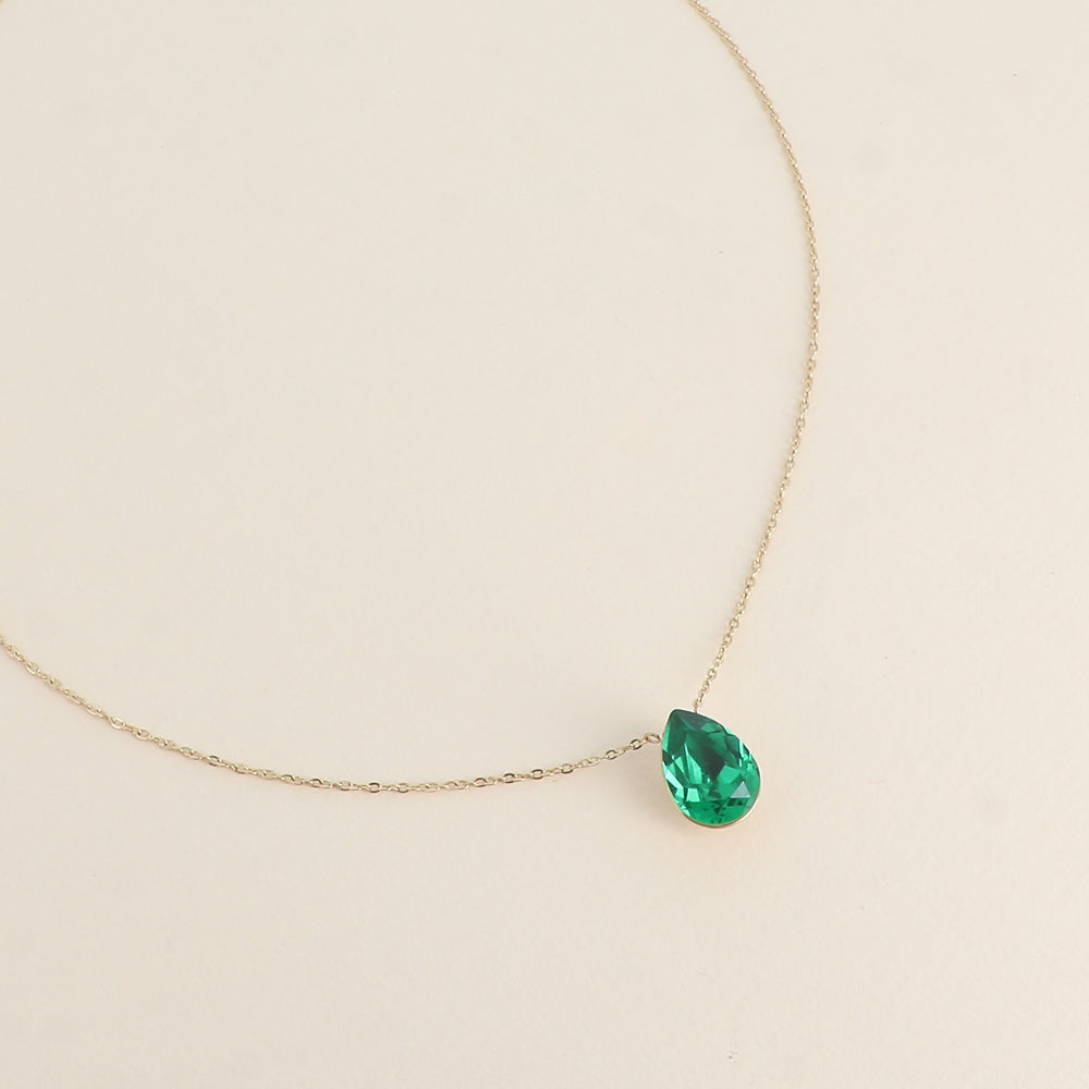 Collier - Pendentif cristal de Swarovski® en forme de goutte - Longueur du collier : 40+5 cm - Dimensions du cristal : 10x14 mm - Majestic green
