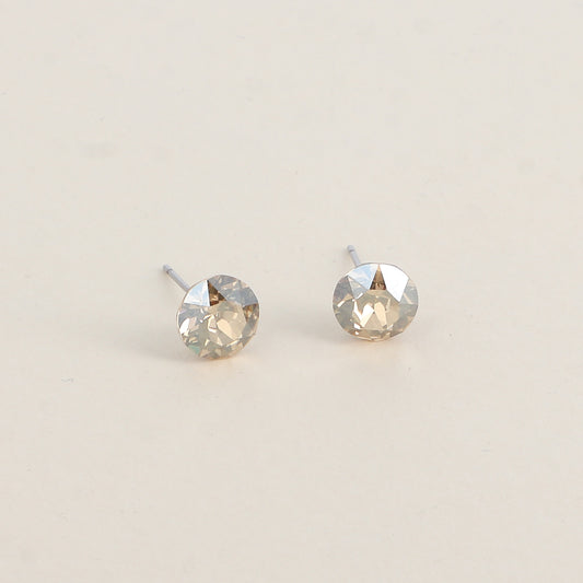 Boucles puces argentées – Ornées de cristaux de Swarovski® SS39 - Dimensions de la boucle : 8x8 mm - Golden shadow