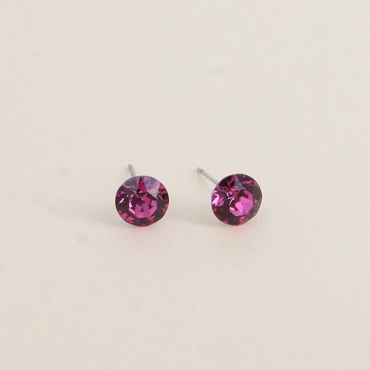 Boucles puces argentées – Ornées de cristaux de Swarovski® SS39 - Dimensions de la boucle : 8x8 mm - Dark rose