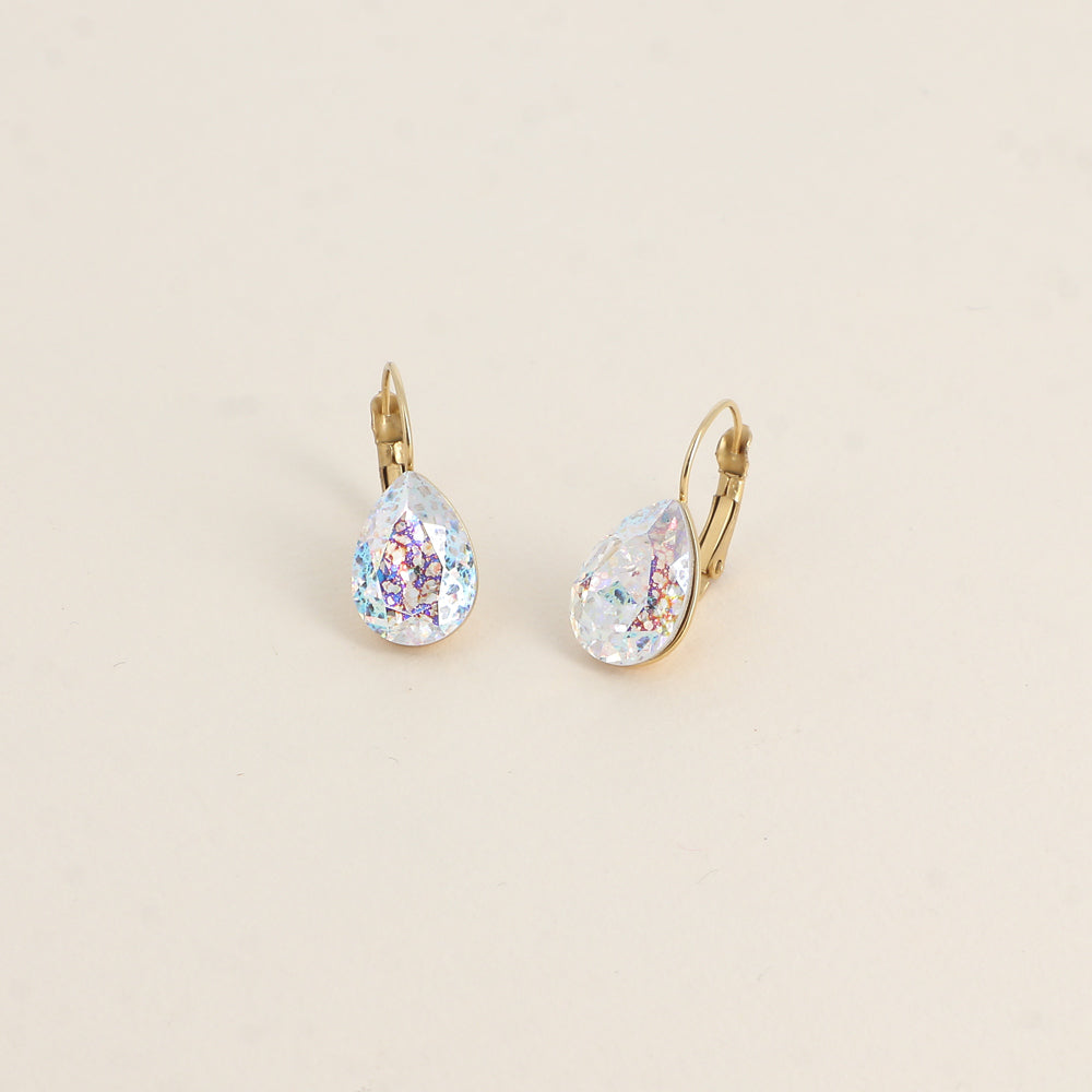 Boucles dormeuses ornées de cristaux de Swarovski® - Dimensions de la boucle : 10 x 23mm - Dimensions du cristal : 10 x 13mm - White patina