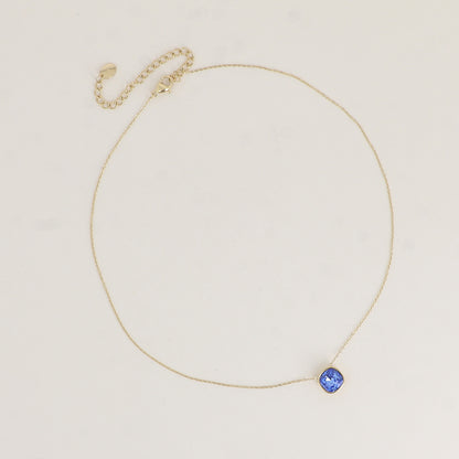 Collier orné de cristal de Swarovski® 8 mm - Longueur de chaîne : 39+5 cm - Diamètre du cristal : 8 mm - Sapphire