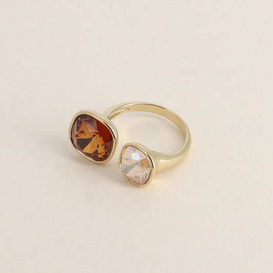 Bague ouverte- Ornée de cristaux de Swarovski® 10 mm et 8 mm - Hauteur de la bague: 2 mm - Light amber
