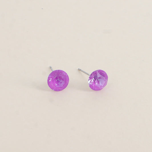 Boucles puces argentées – Ornées de cristaux de Swarovski® SS39 - Dimensions de la boucle : 8x8 mm - Électric violet
