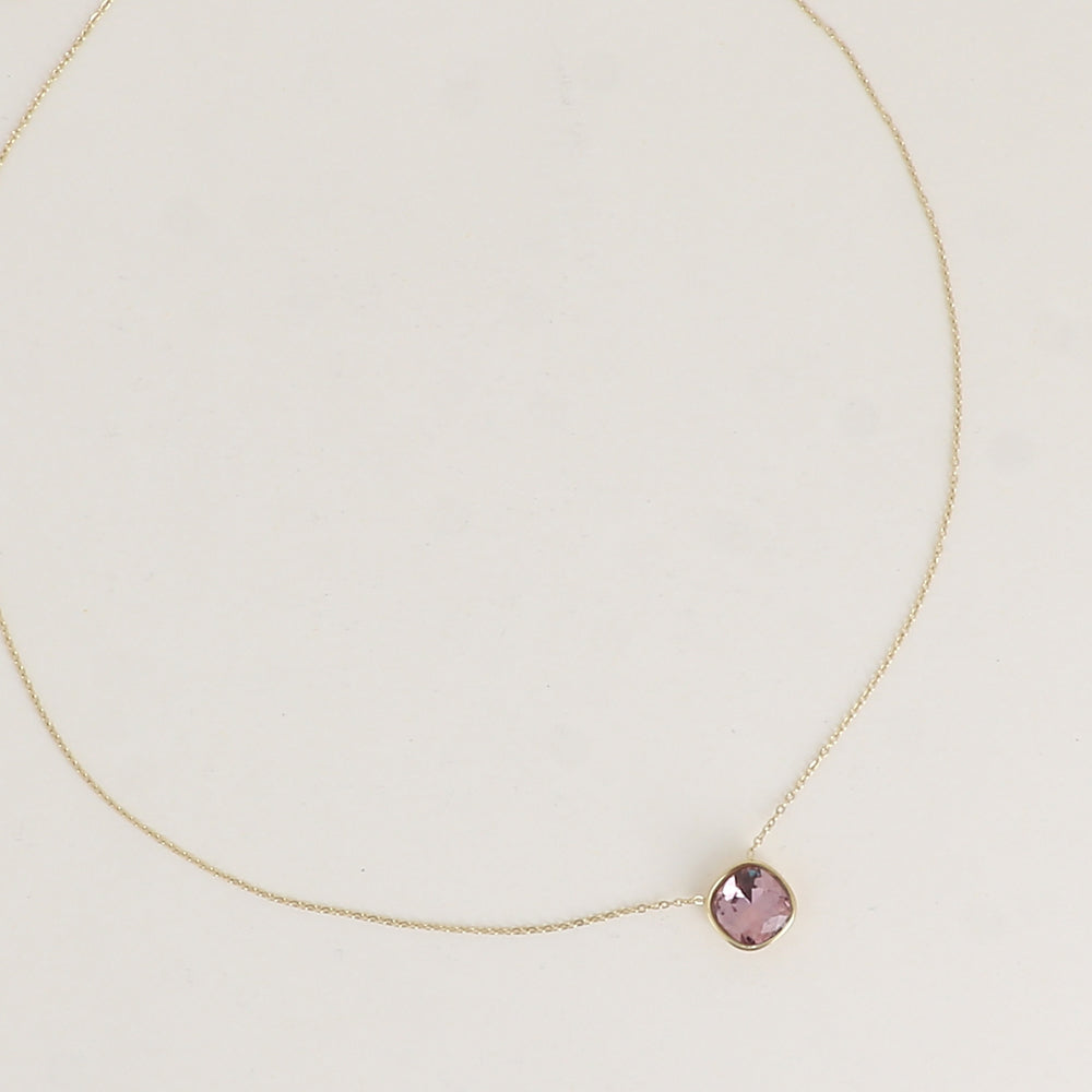 Collier orné de cristal de Swarovski® 8 mm - Longueur de chaîne : 39+5 cm - Diamètre du cristal : 8 mm - Antique pink