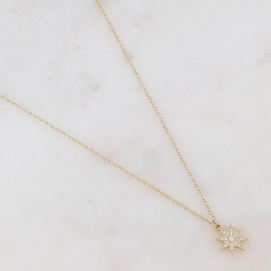 Collier doré avec un pendentif étoile embelli de strass blancs 41+5 cm