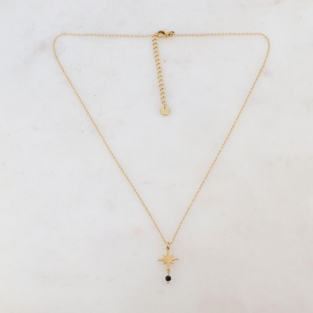 Collier doré composé d'une étoile et d'une pierre noire 39+5 cm