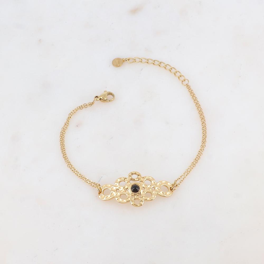 Bracelet avec pièce ajourée de façon muli-ronds, pierre naturelle