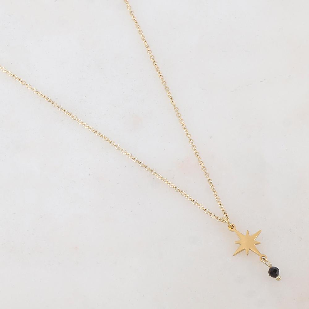 Collier doré composé d'une étoile et d'une pierre noire 39+5 cm