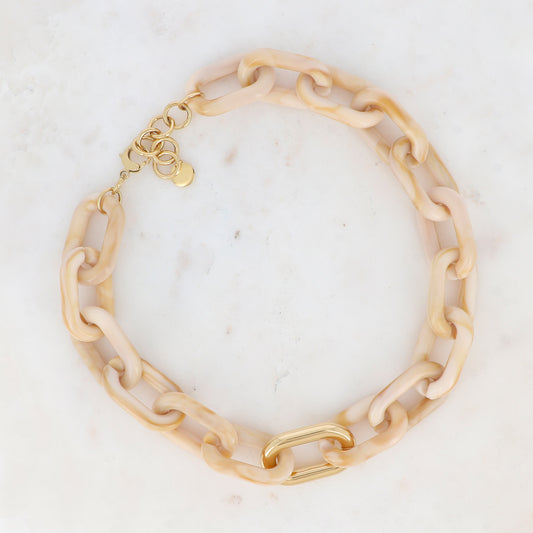 Collier avec mousqueton et résine ovale beige 46+5 cm