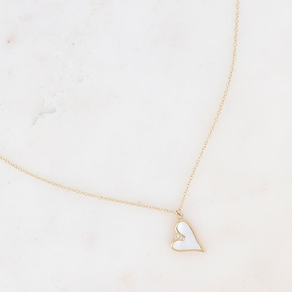 Collier doré avec cœur en nacre blanche 40+5 cm