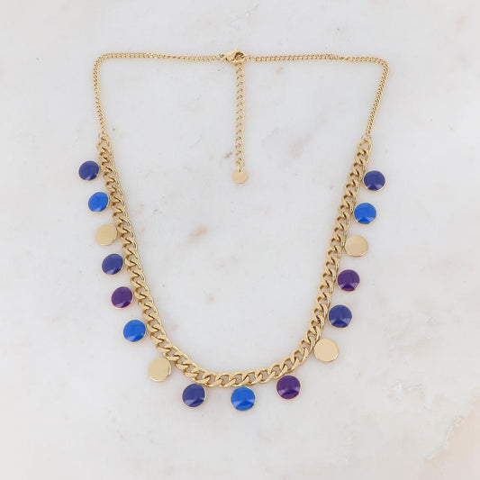 Collier en maille gourmette doré embelli de pampilles rondes émaillées bleues et violettes 38+5 cm