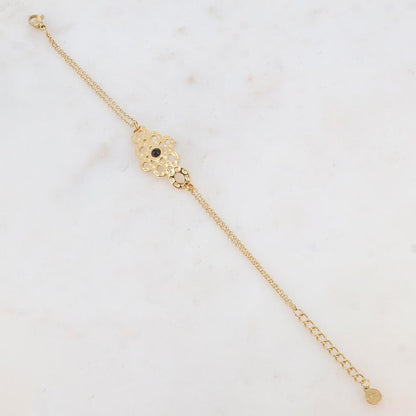 Bracelet avec pièce ajourée de façon muli-ronds, pierre naturelle
