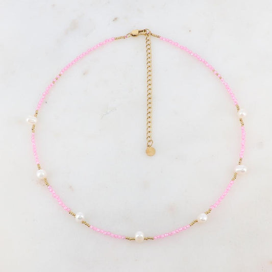 Collier doré orné de perles en pierre naturelle rose et perles d'eau douce 37+7 cm