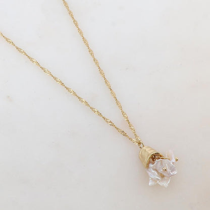 Collier avec pendentif martelé et perles d'eau douce (50+7CM)