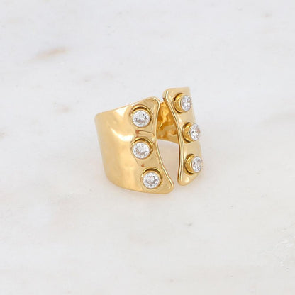 Bague martelée avec 6 strass