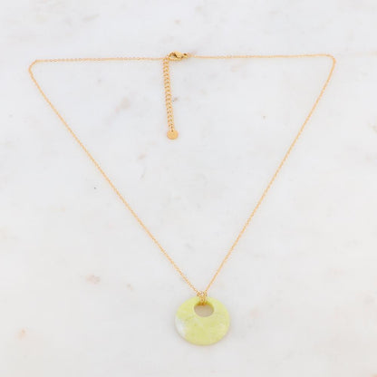 Collier doré avec un pendentif en pierre agate jaune 47+5 cm