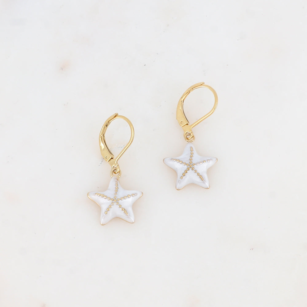 Créoles avec pampille étoile de mer émaillée 1,5x 3 cm