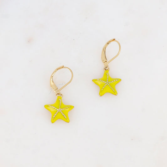 Créoles avec pampille étoile de mer émaillée 1,5x 3 cm