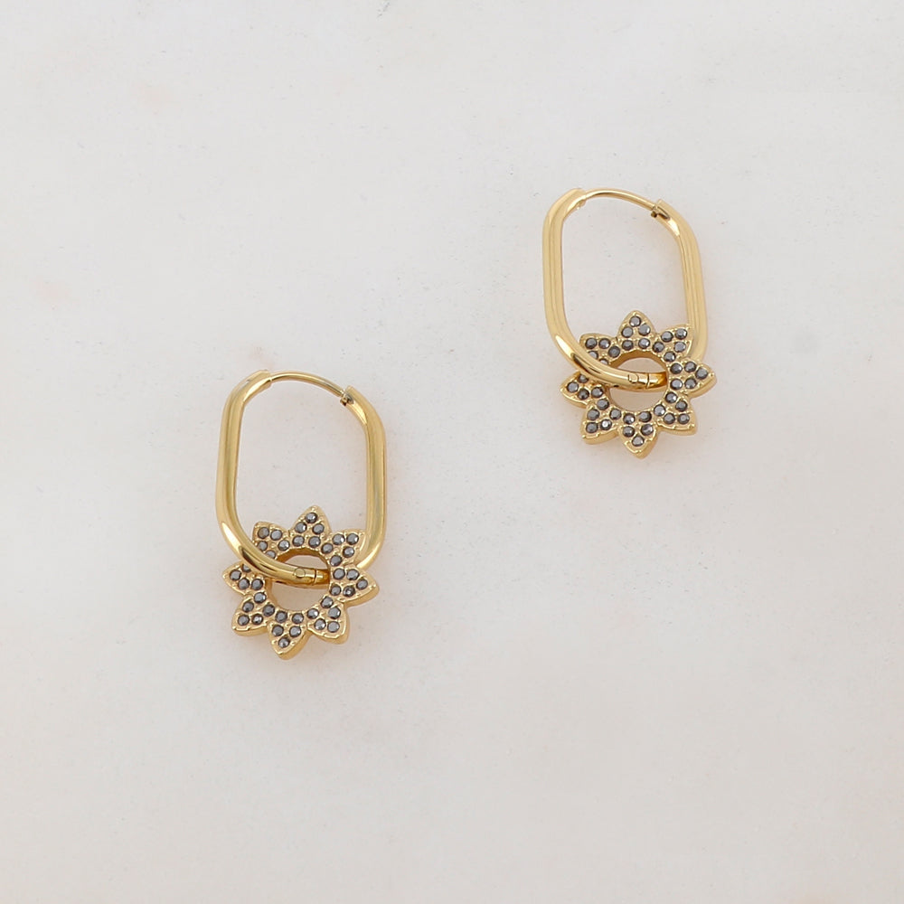 B.O pendantes fleurs, strass 1,6 x 3 cm.
