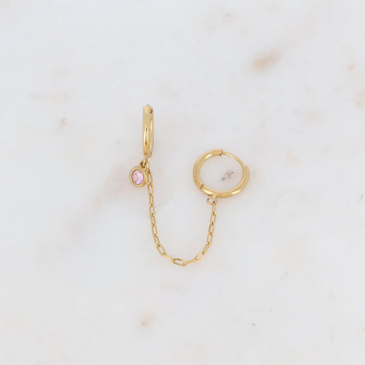 Mono créole avec chaîne, pampille ronde et oxyde de zirconium Longueur chaîne : 4,5 cm. Diamètre créoles: 1,2 cm