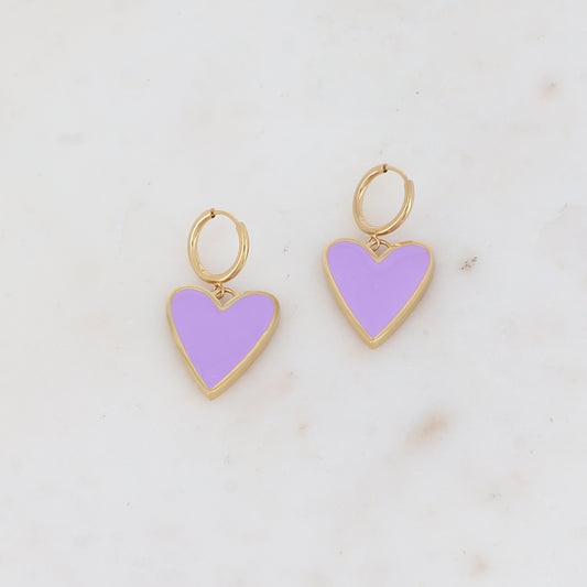 Créoles avec pendentif forme cœur émaillé 1,8 x 3,3 cm.