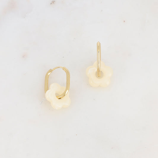 Créoles rectangulaires avec perle de fleur en acétate 1,6 x 2,8 cm